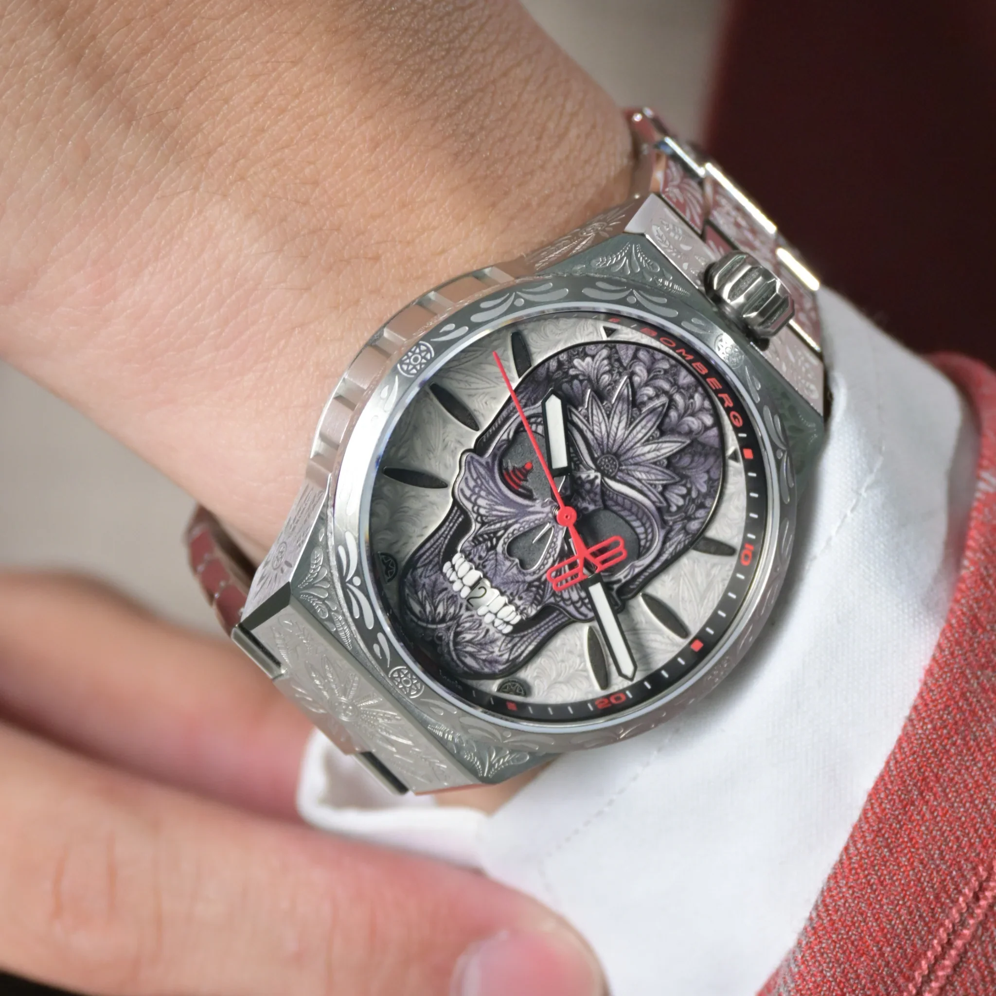 Bomberg Bolt-68 Neo Tattooed Cancun Skull Limited Edition Silver Watch - Image 7