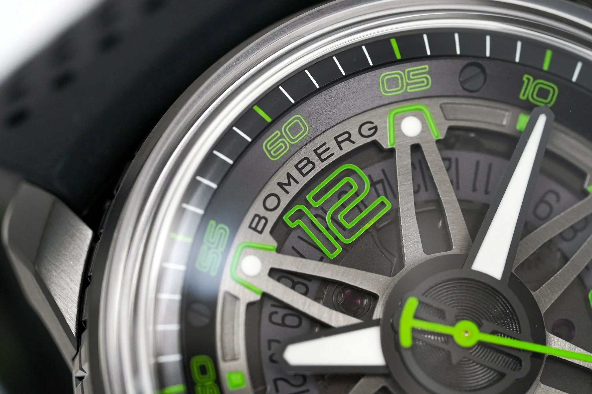 Bomberg Watch BB-01 Automatic Green - Image 4