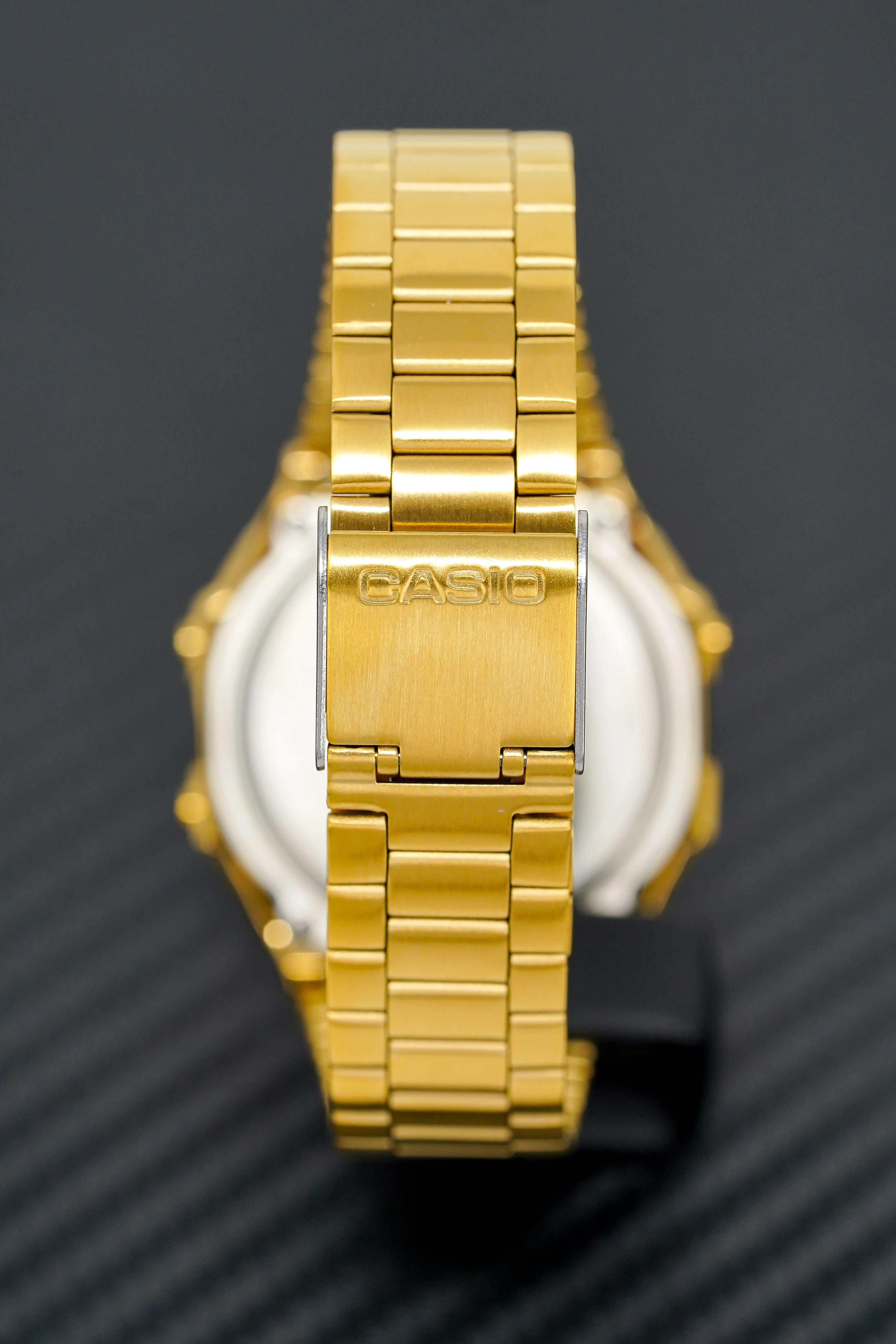Casio Watch Digital Vintage Yellow Gold - Image 5