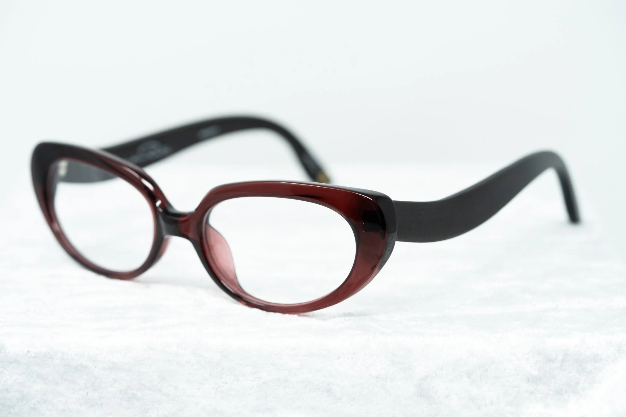 Oscar De La Renta Eyeglasses Oval Sandalwood Ruby and Clear - Image 5