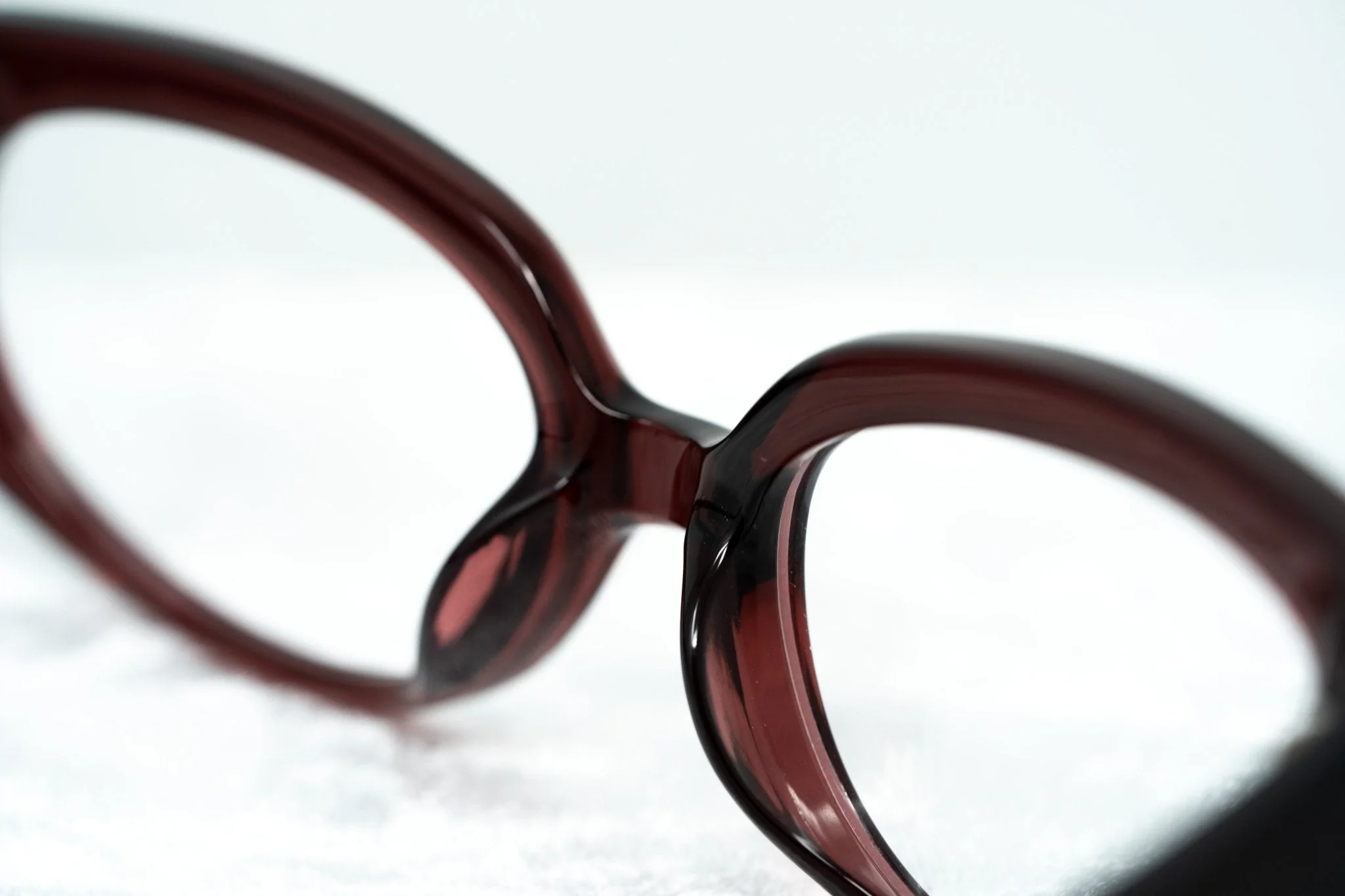 Oscar De La Renta Eyeglasses Oval Sandalwood Ruby and Clear - Image 7