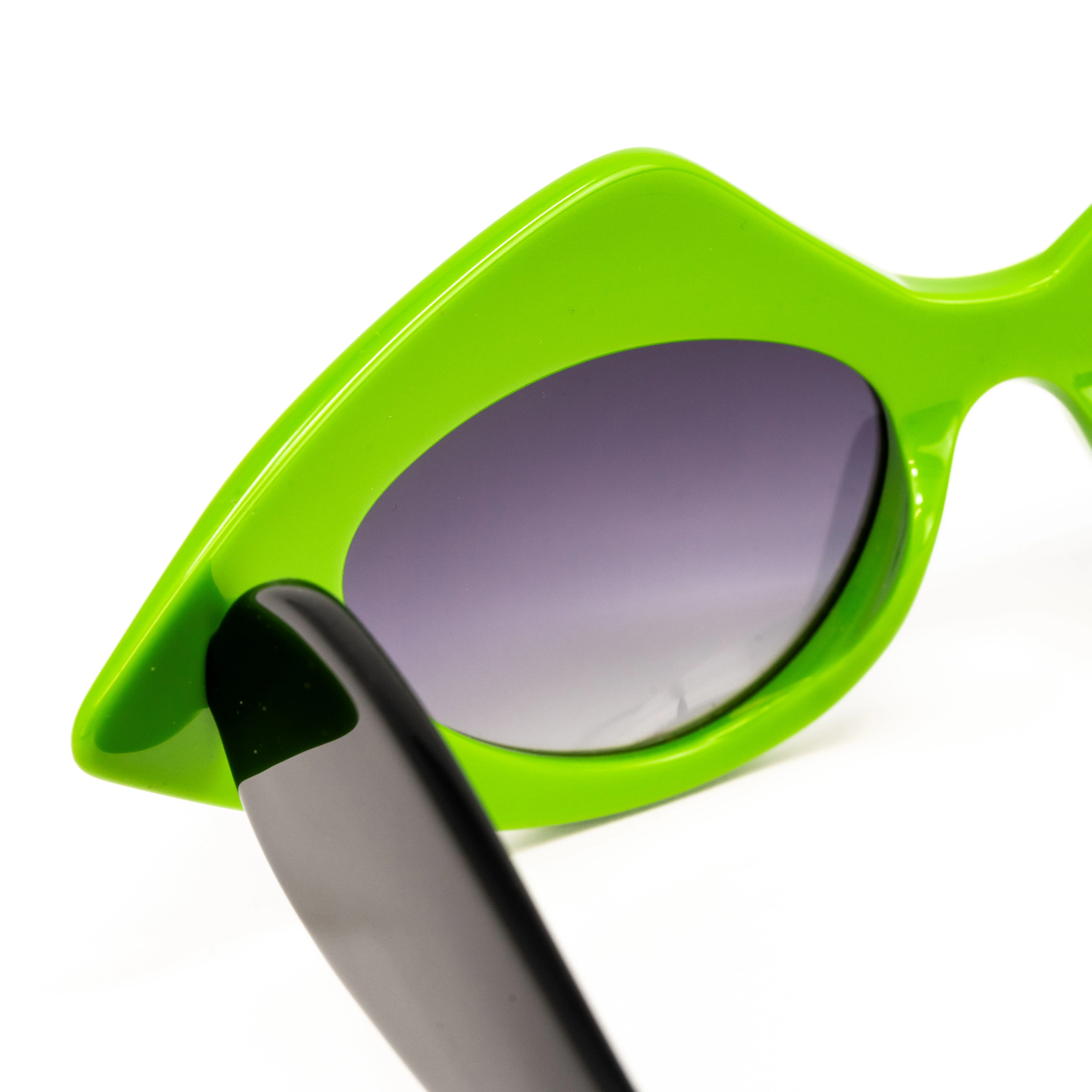 Prabal Gurung x Linda Farrow Cat Eye Pop Art Green White Polarised Sunglasses - Image 4