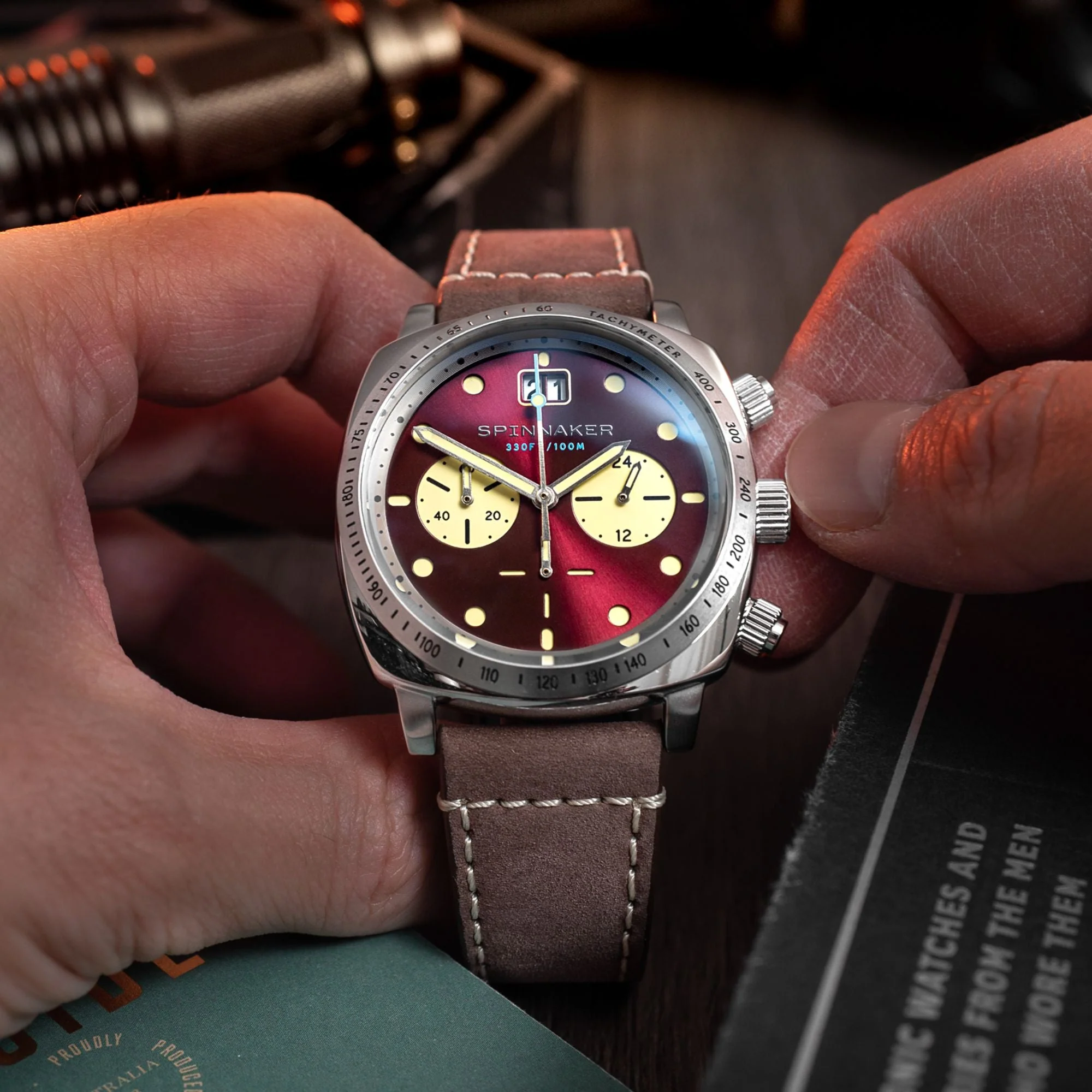Spinnaker Hull Chronograph Men's Red Retro Watch - Image 5