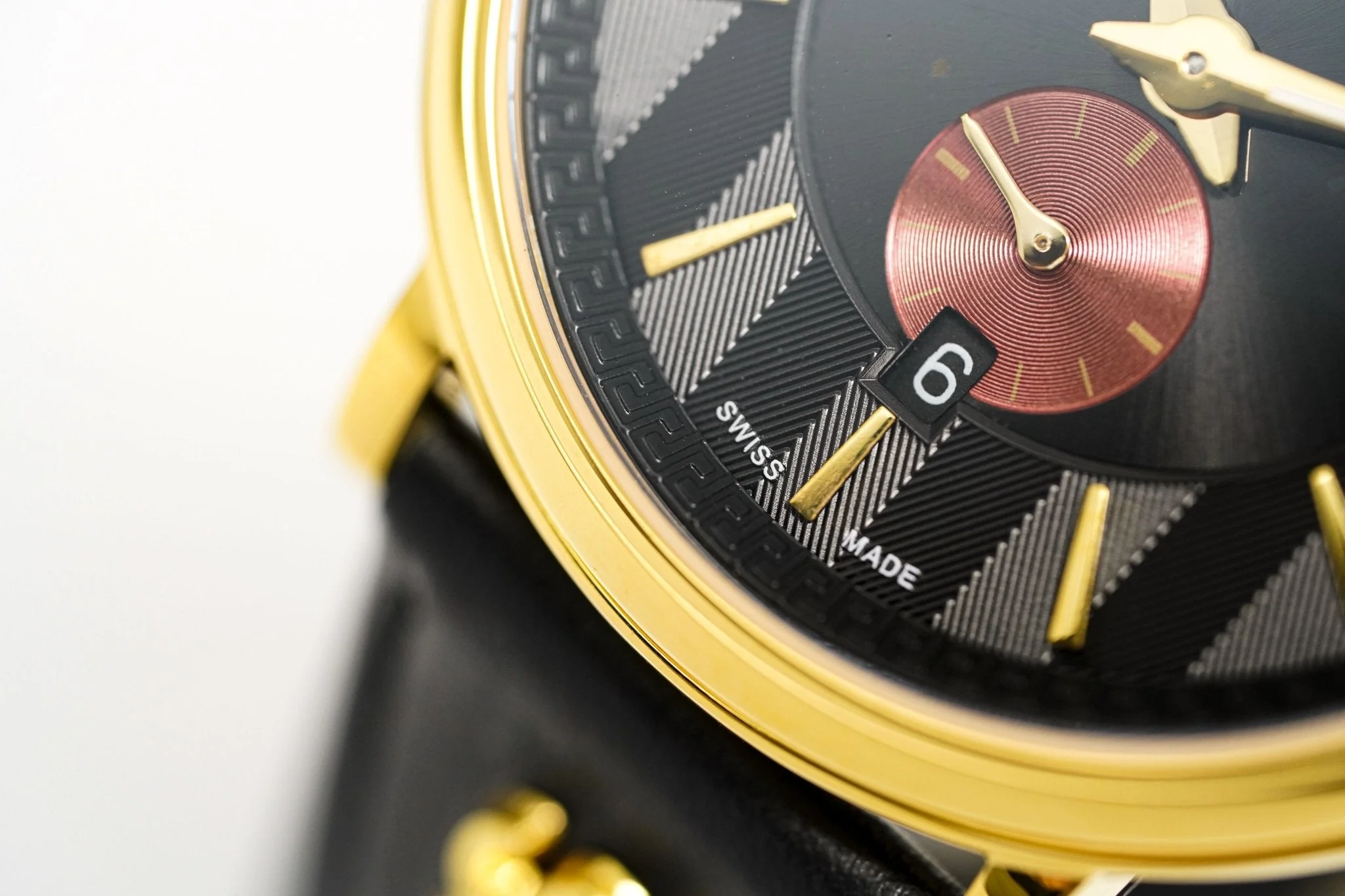 Versace Men's Watch V-Circle Gold Black - Image 10