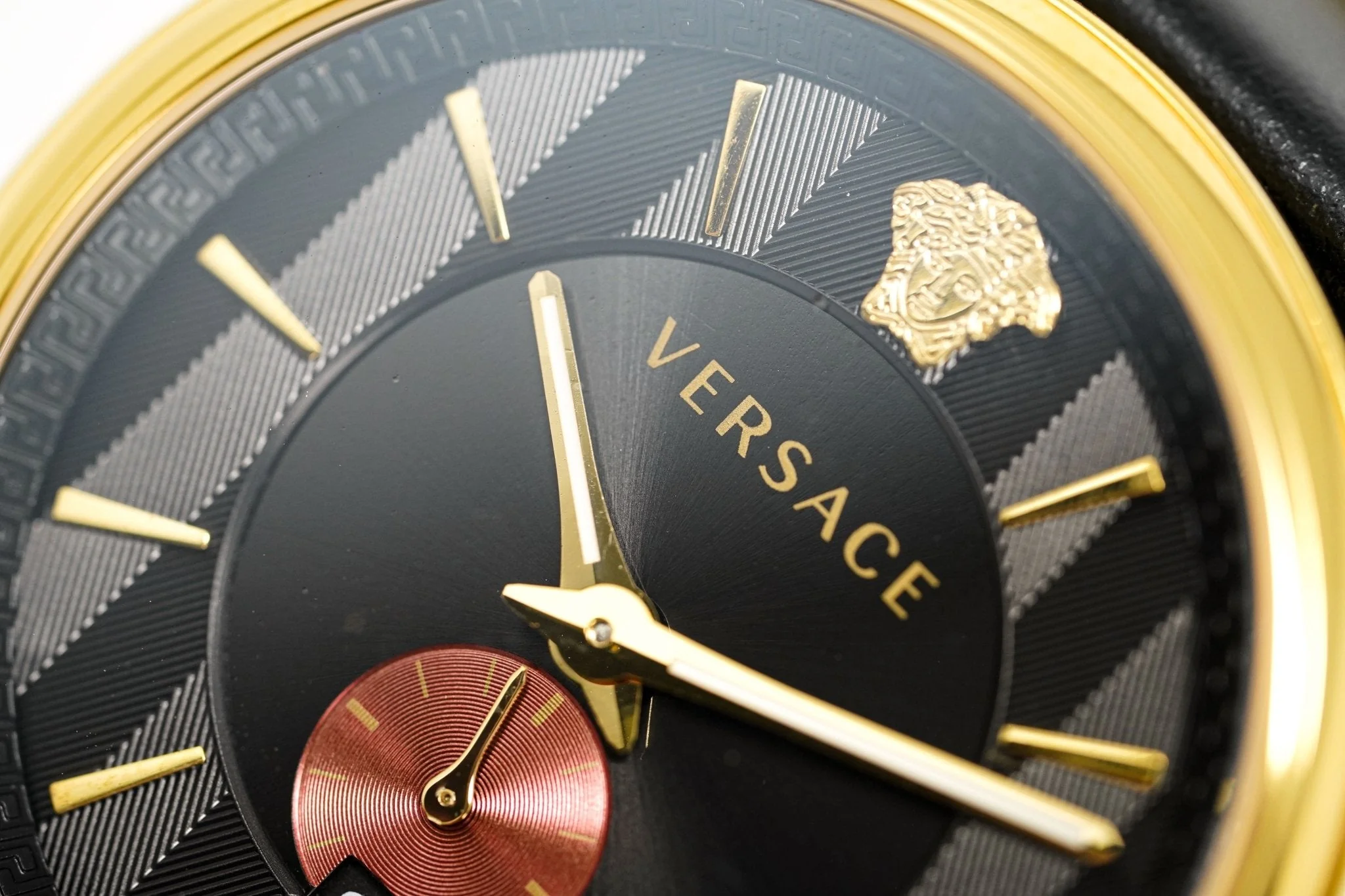 Versace Men's Watch V-Circle Gold Black - Image 12