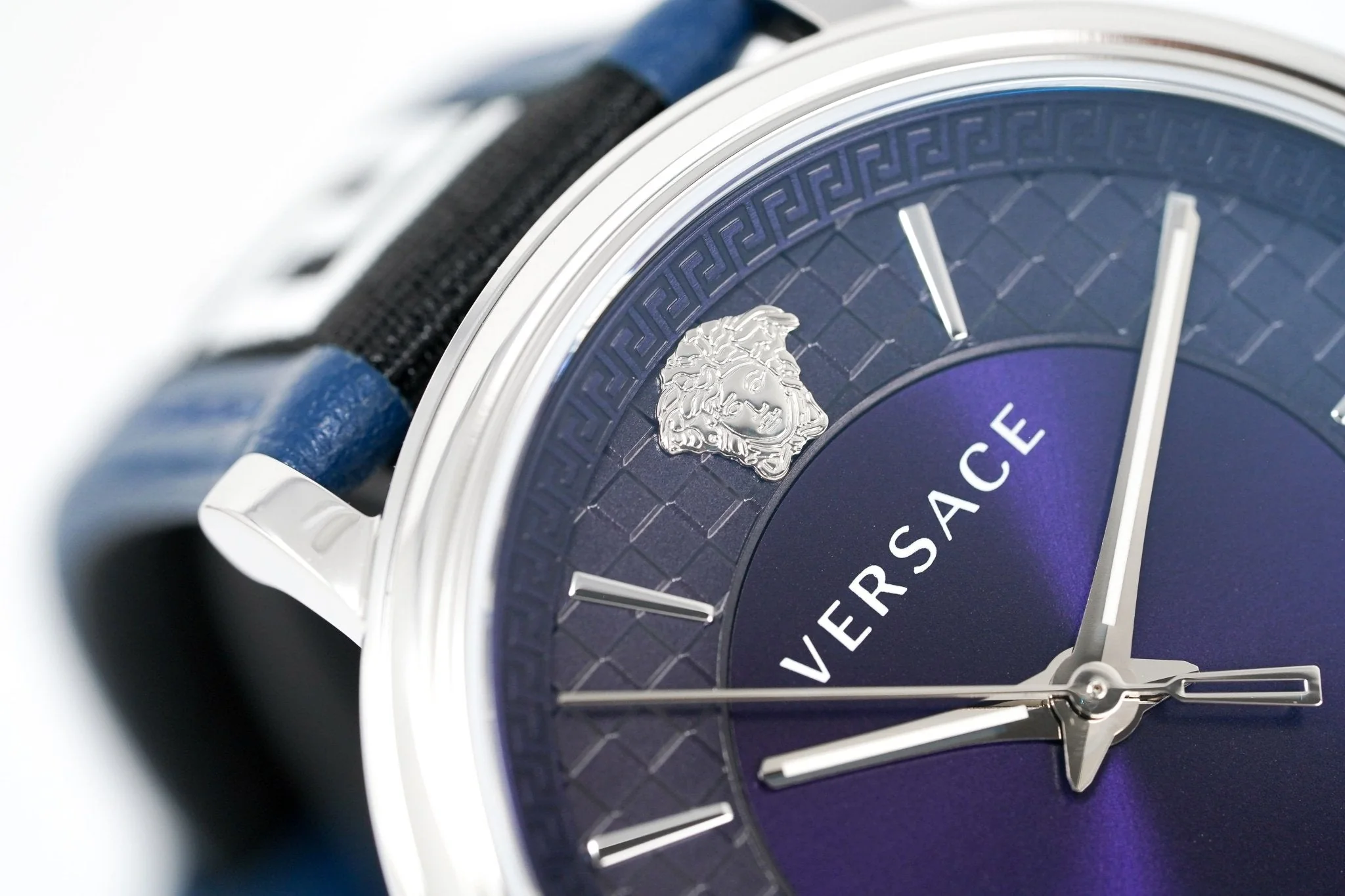 Versace Men's Watch V-Circle Blue - Image 3