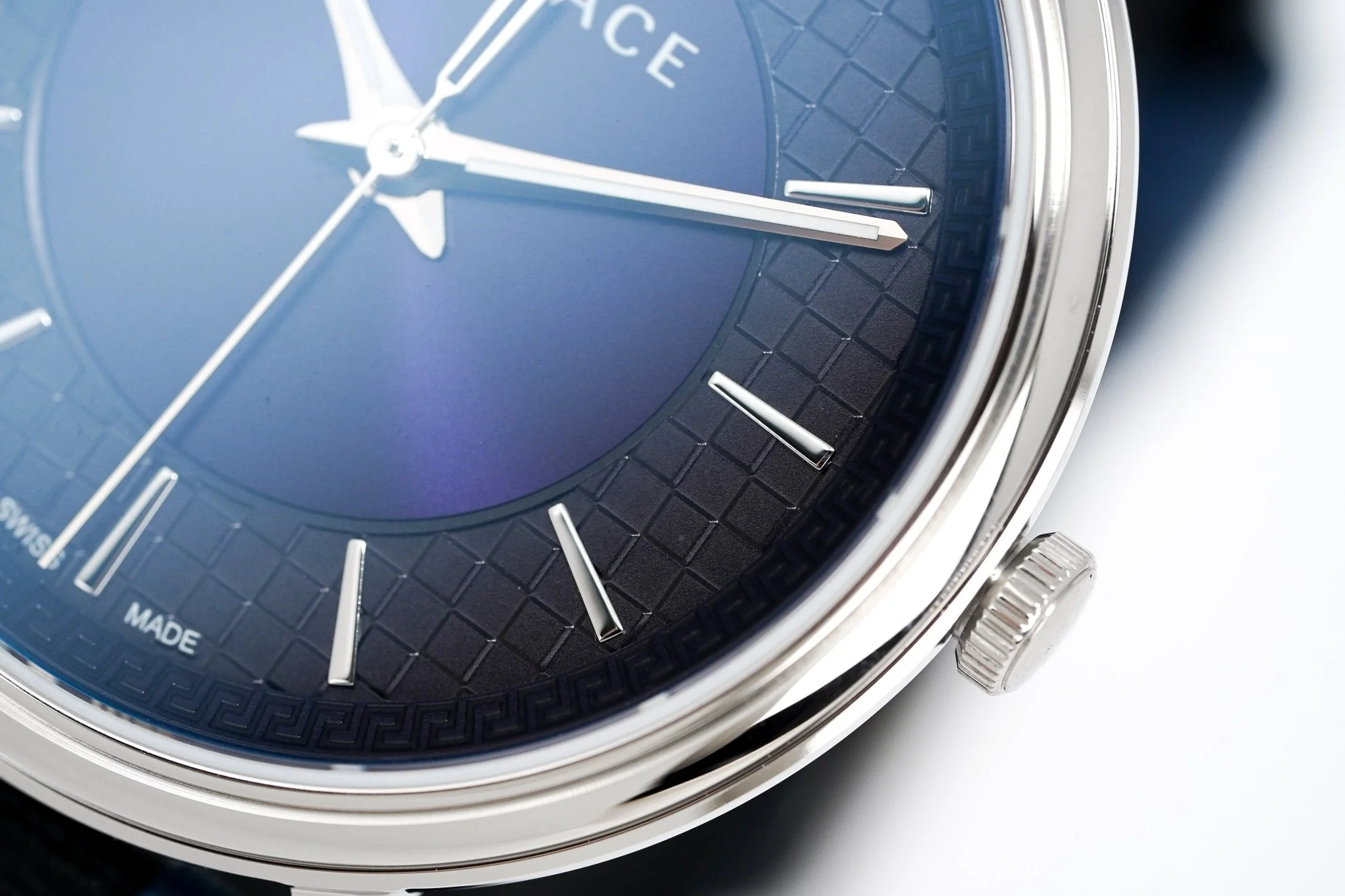Versace Men's Watch V-Circle Blue - Image 9